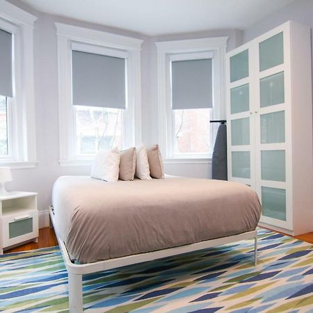 A Stylish Stay W/ A Queen Bed, Heated Floors.. #24 Brookline Exterior photo